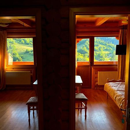 Privatna Sadiba Chalet Oryavchyk Eksteriør billede